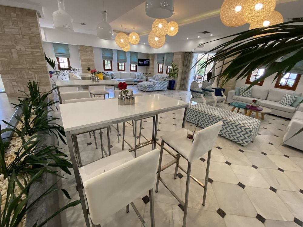 COOEE Kyknos Beach Hotel & Bungalows 2