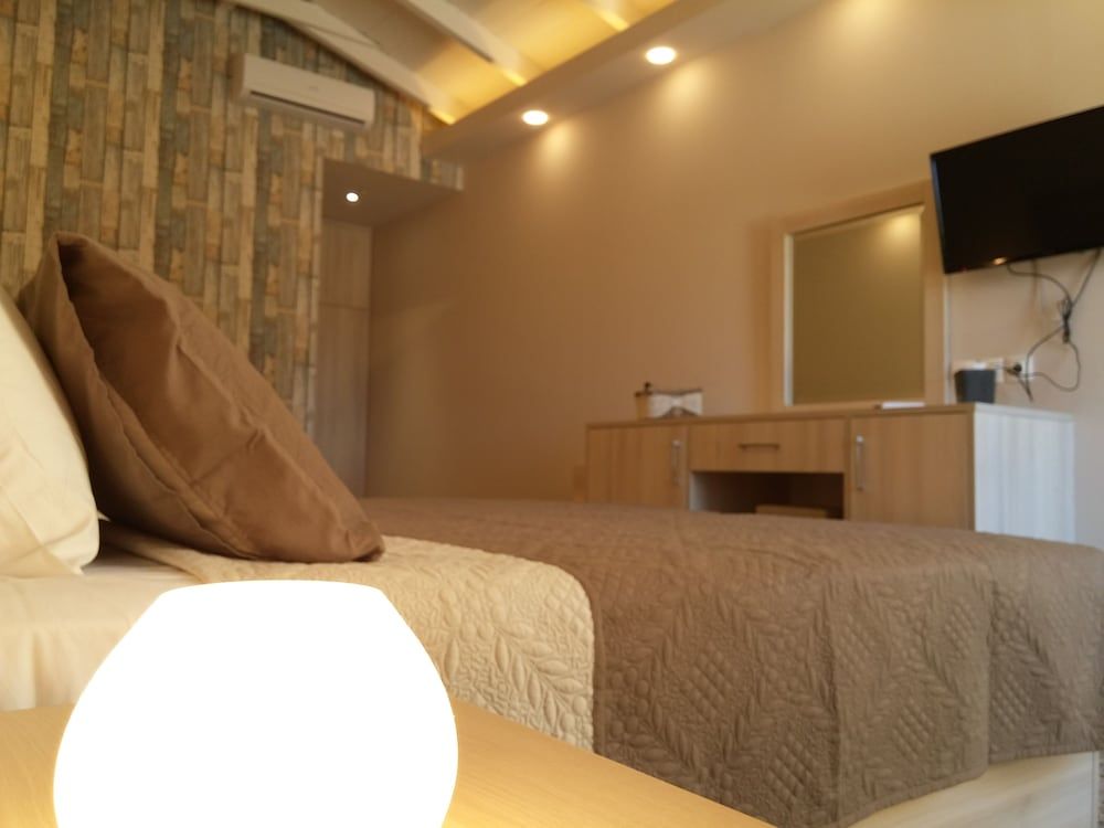 Anetis Beach Hotel 3