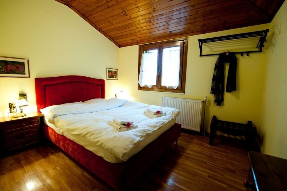 Balconi Tis Agorianis 3