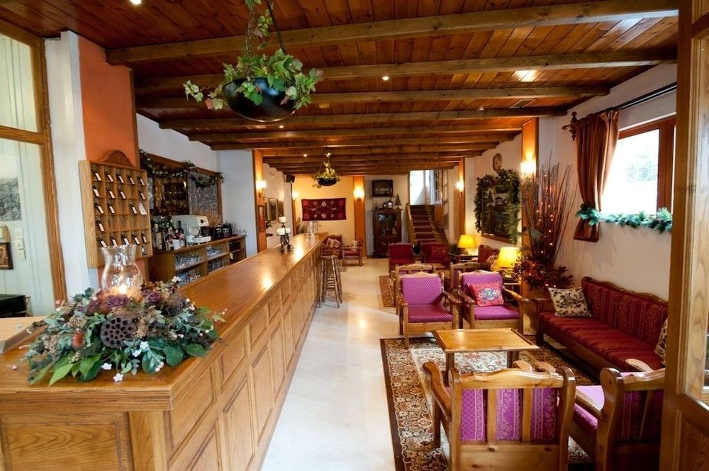 Balconi Tis Agorianis 2