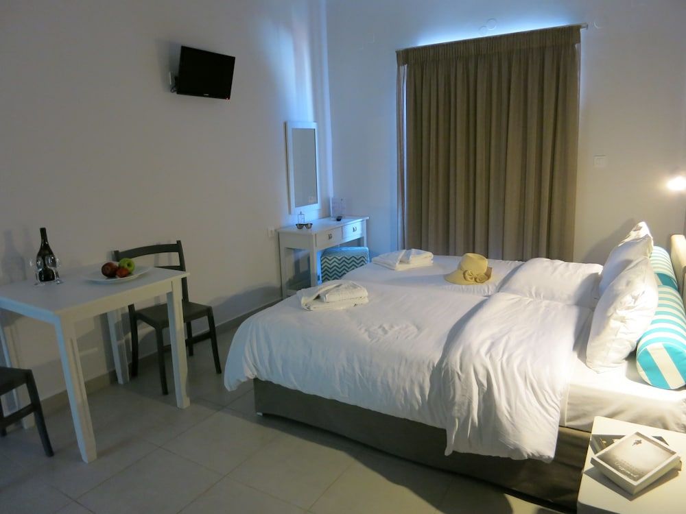 Amaryllis Hotel Apartments 2