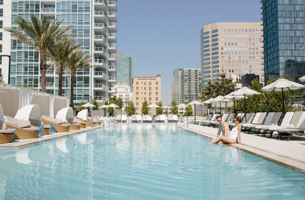 LEVEL Los Angeles Downtown – South Olive 1