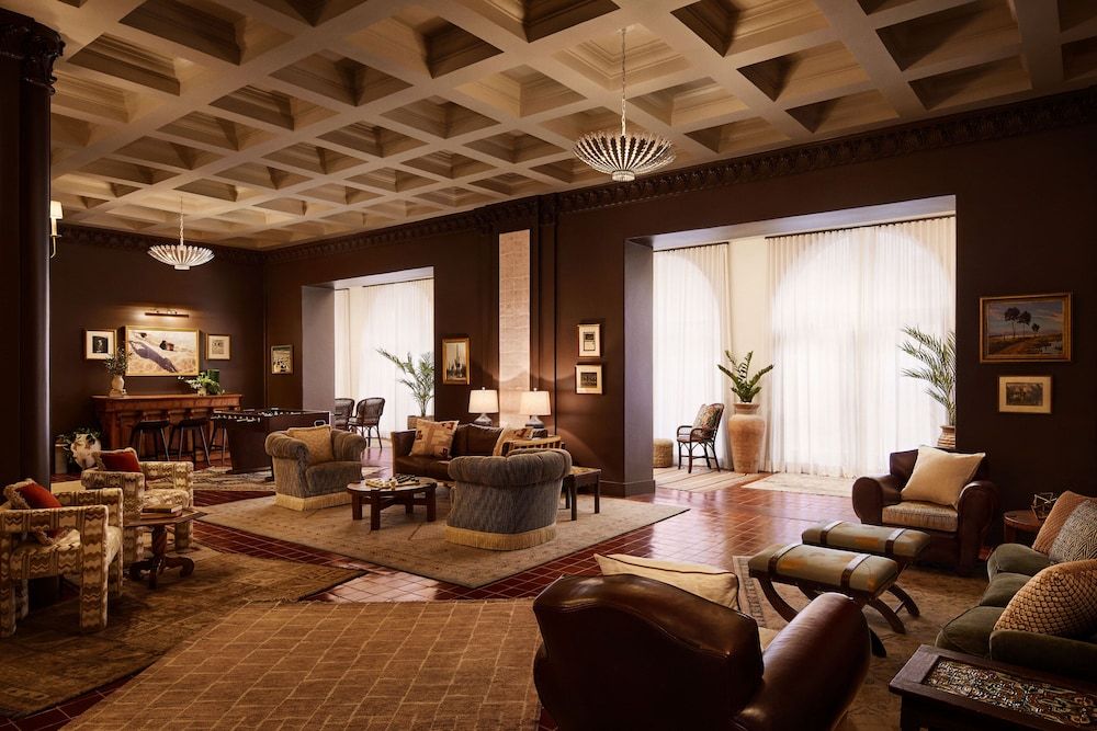 Pasadena Hotel & Pool 2