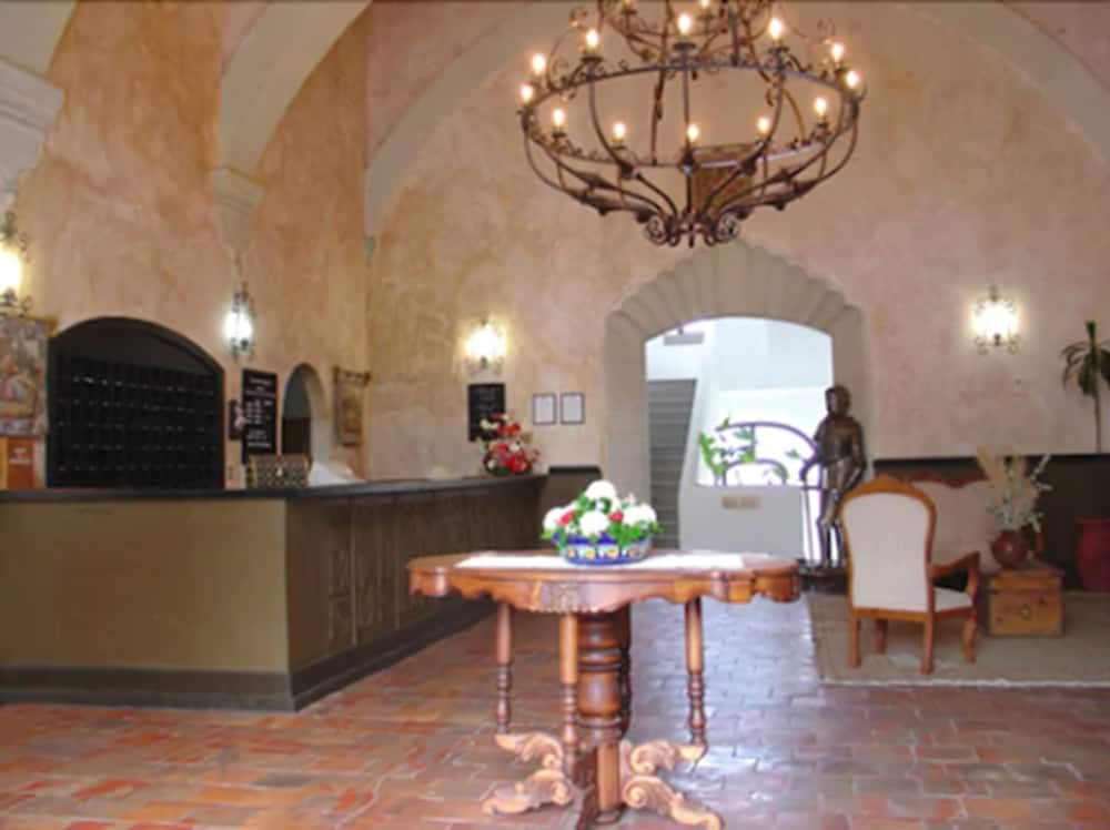 Castillo Santa Cecilia 2