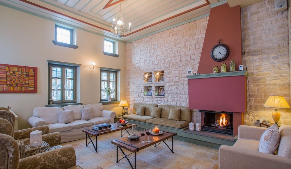 Pirrion Boutique Hotel sweet hospitality 3