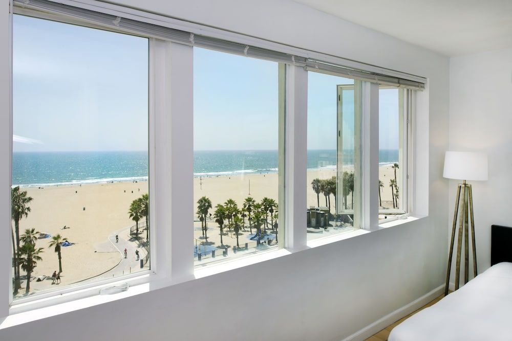 Air Venice On The Beach 1