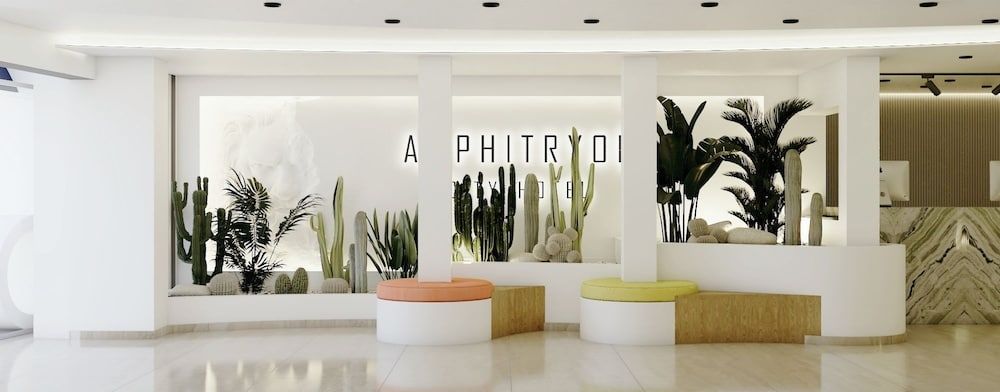 Amphitryon City Hotel 2