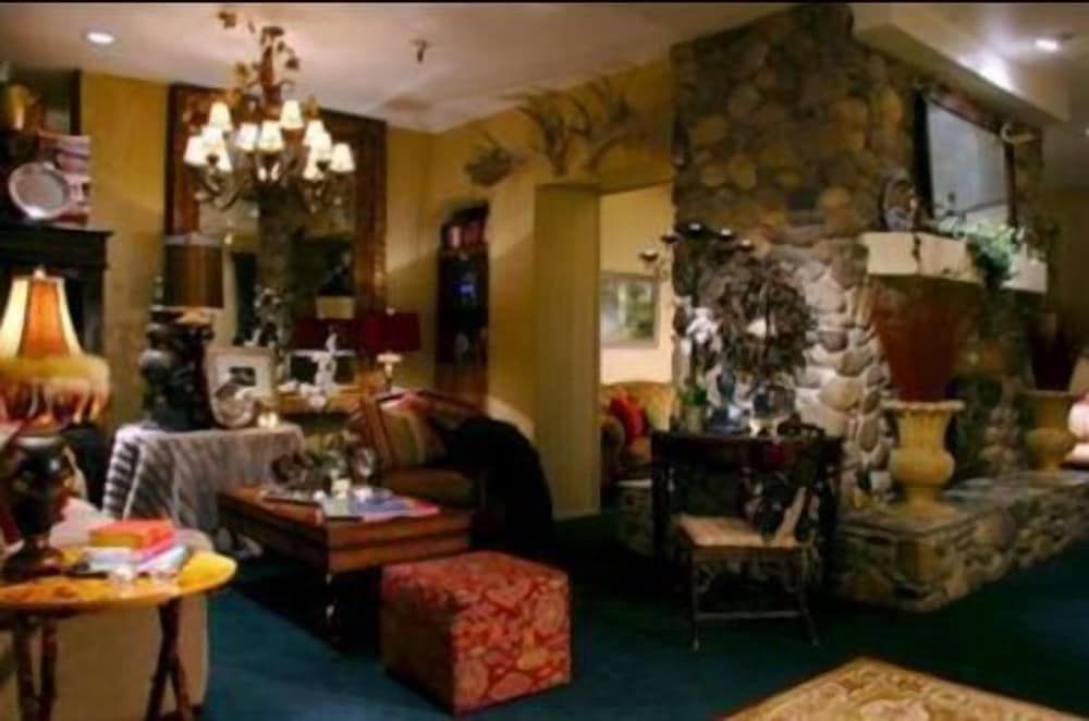 GetAways at the Lodge at Kingsbury Crossing 2