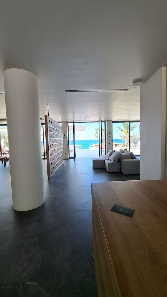 PHEIA, Vriniotis Resorts 2