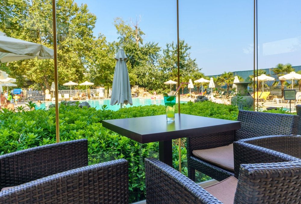 Cronwell Platamon Resort 3