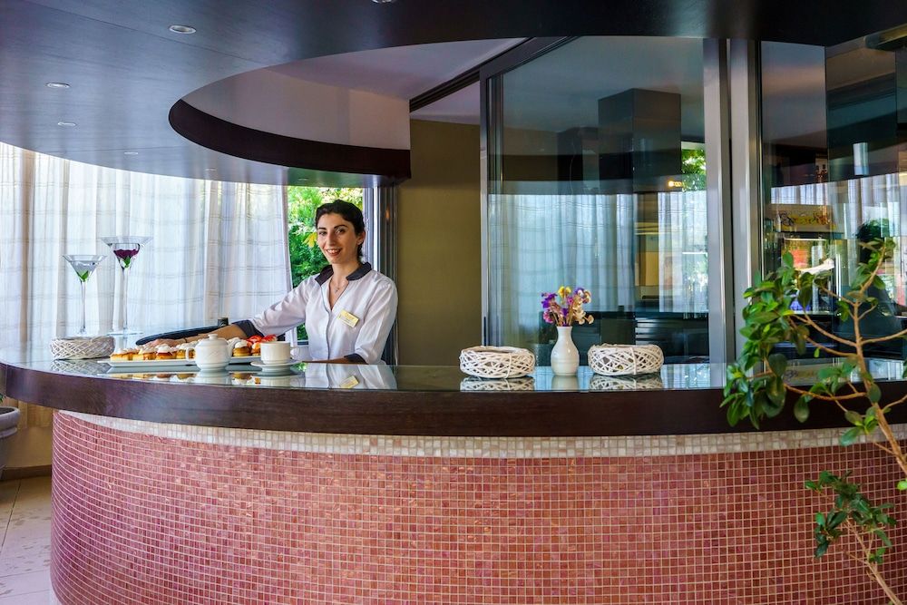 Cronwell Platamon Resort 2