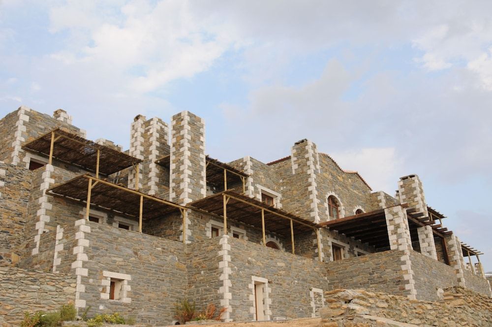 Porto Mani Suites 4 étoiles à Gythio