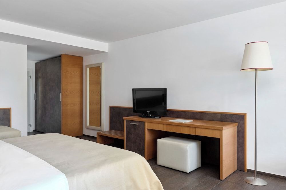 Hydra Beach Resort 3