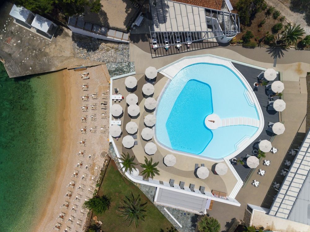 Marpunta Resort 1