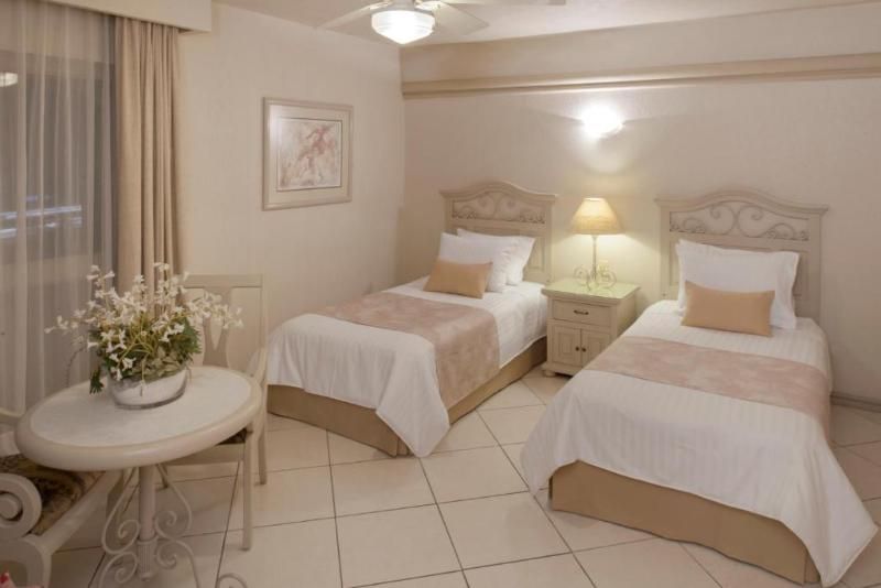 Hotel & Suites Quinta Magna 4 estrellas en Guadalajara
