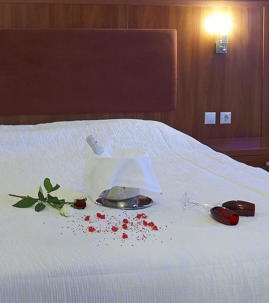 Parnis Palace Hotel 3