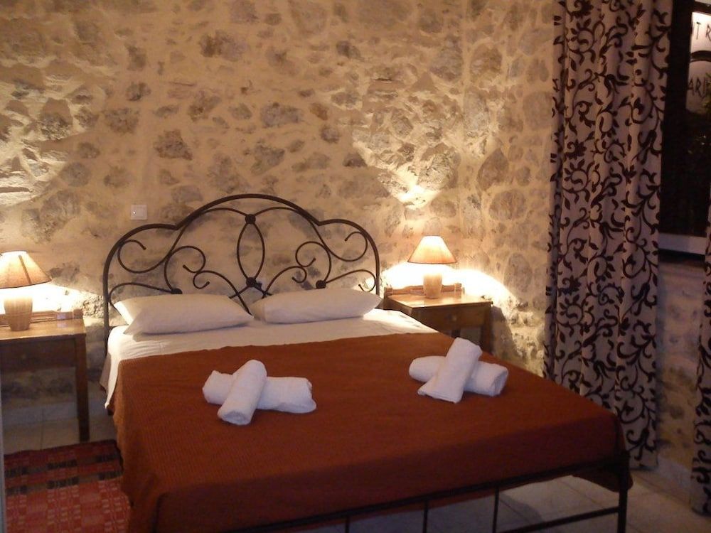 Hariklia Rent Rooms 2