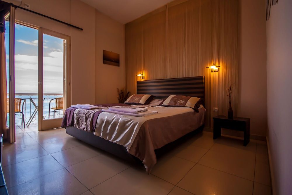 Hotel Plaza 1 estrelas em Aegina Town