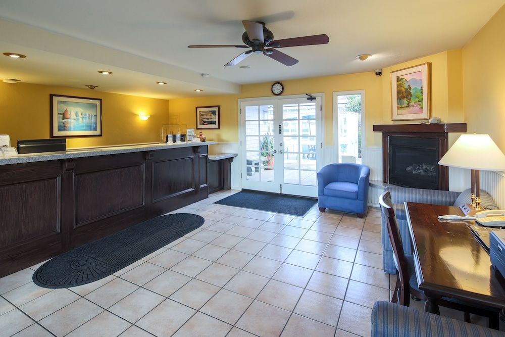 Monterey Bay Lodge 2