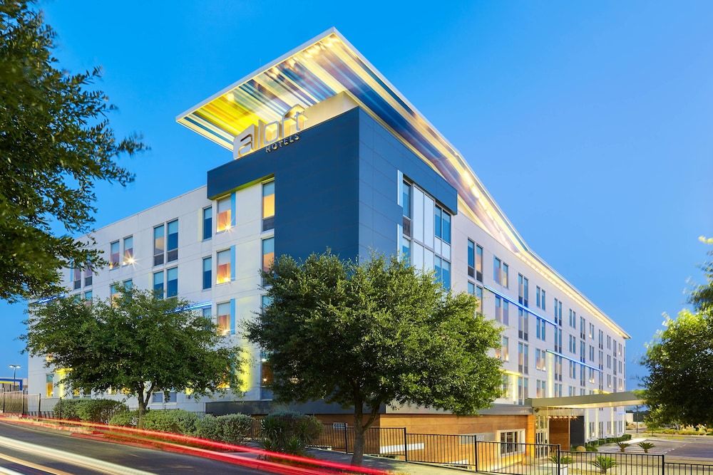 Aloft San Antonio Airport 1