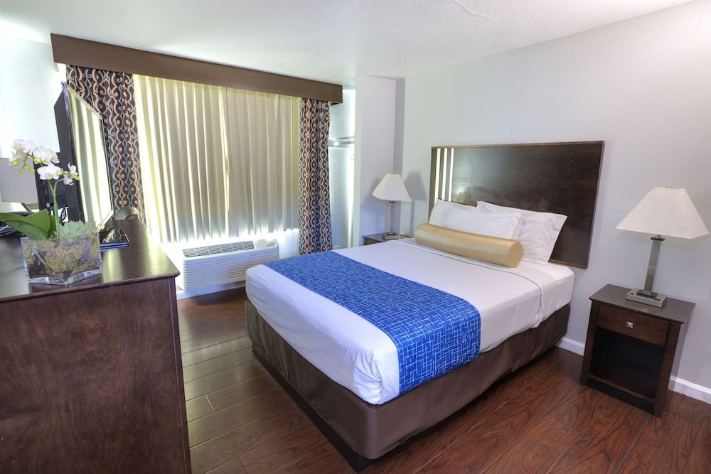 Sunrise Inn San Diego 2