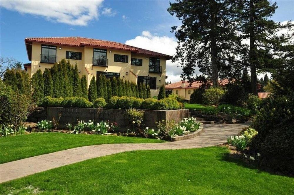 Columbia Cliff Villas Hotel 3 étoiles à Hood River