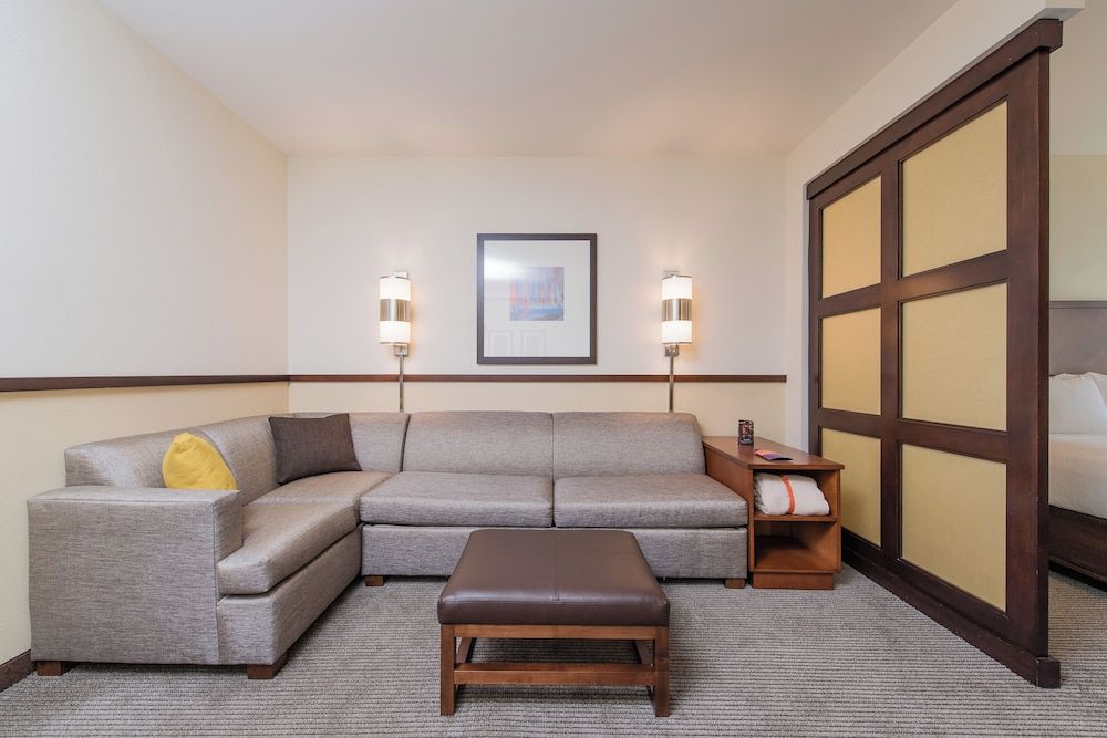 Hyatt Place Charleston Airport/Convention Center 3