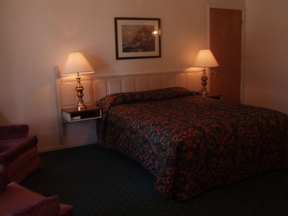 Ambassador Lake Tahoe 3