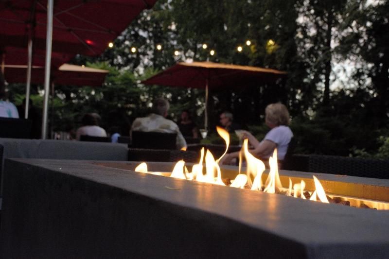 I Hotel And Conference Center 1