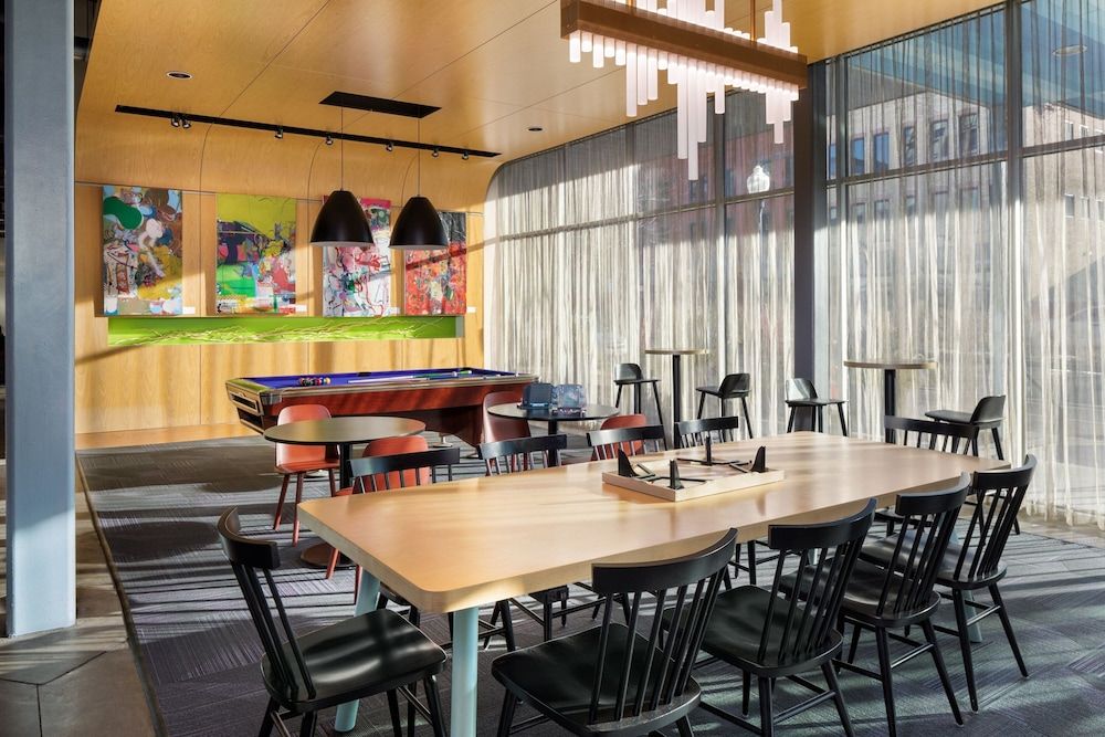 Aloft Minneapolis 3