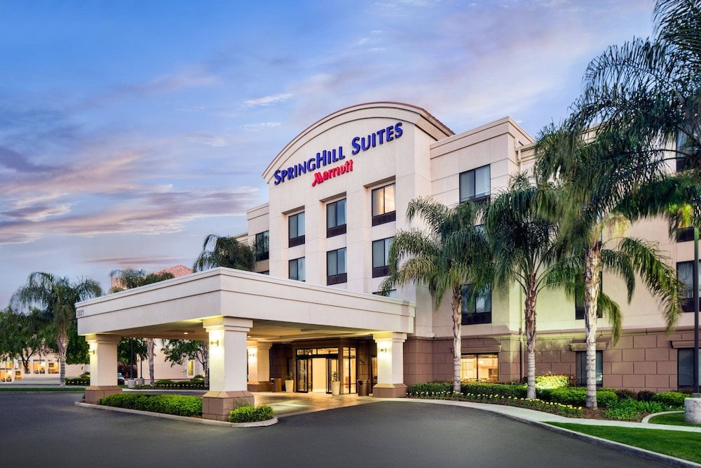 SpringHill Suites Bakersfield 1