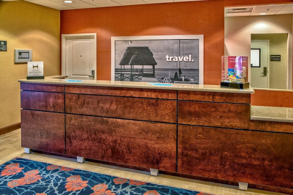 Hampton Inn & Suites Fort Myers-Estero/FGCU 2