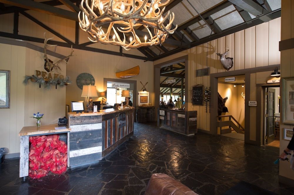 Peaks of Otter Lodge 2