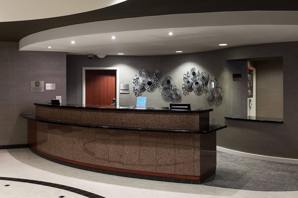 Courtyard Santa Clarita Valencia 2