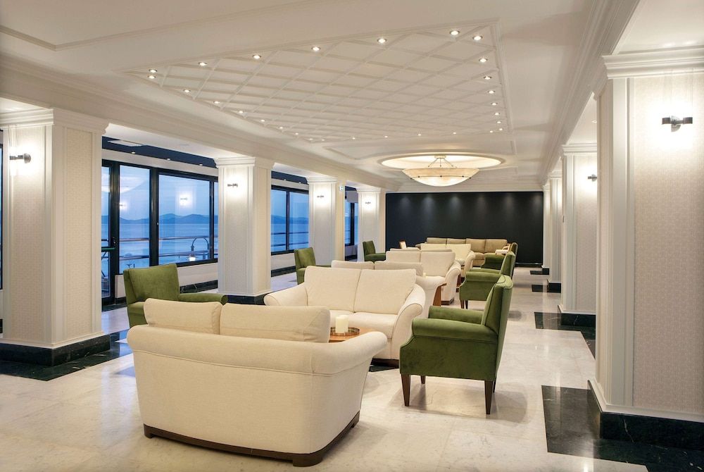 Ramada Attica Riviera 2