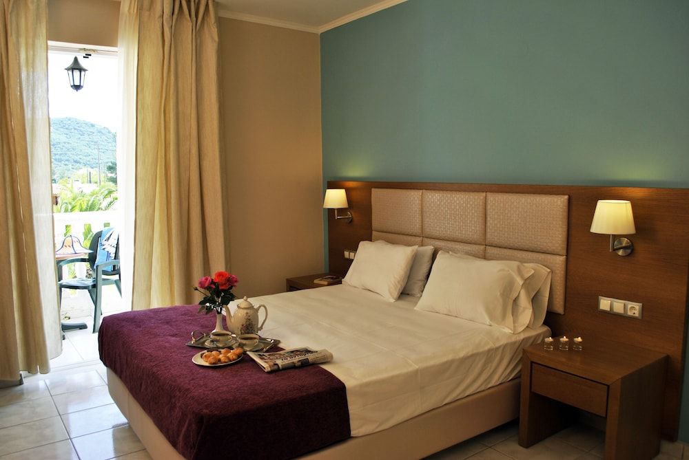 Plessas Palace Aparthotel 3