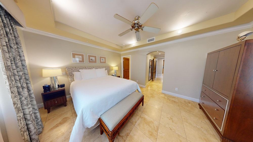 Dolphin Bay Resort & Spa 3