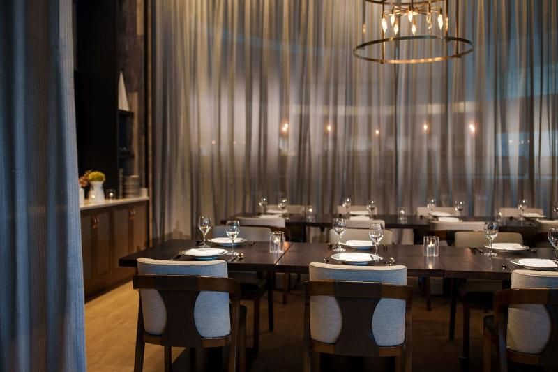 Renaissance Schaumburg Convention Center Hotel 2