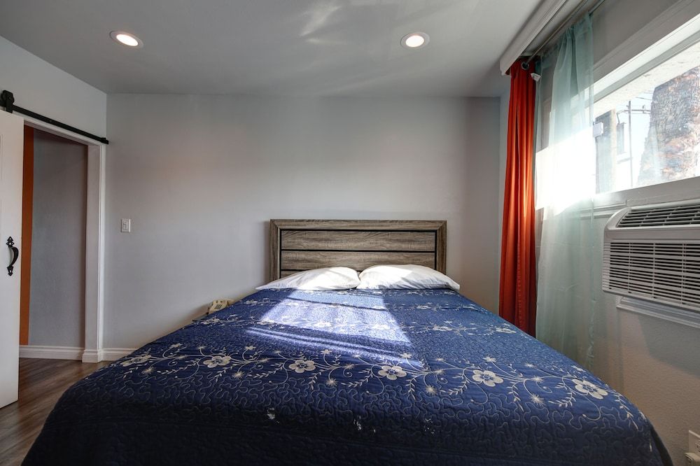 Tradewinds Hotel LAX Airport 3