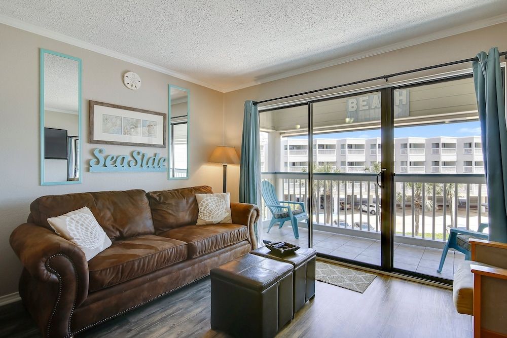 Casa Del Mar C279 1 Bedroom Condo by RedAwning 1