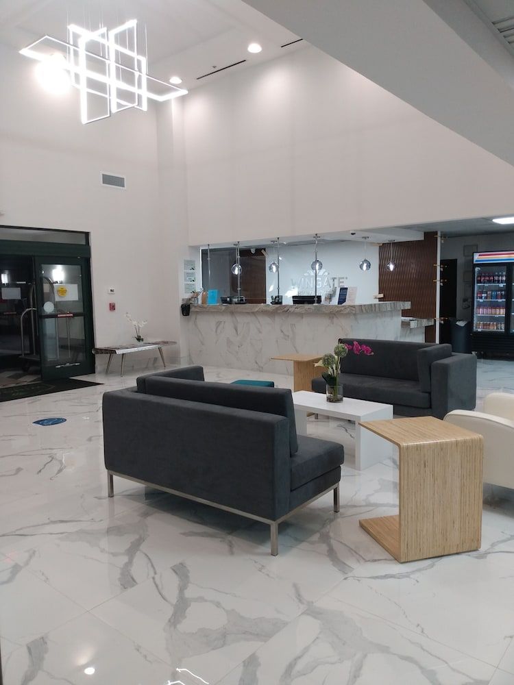 Wingate by Wyndham Atlanta Galleria/Ballpark 3