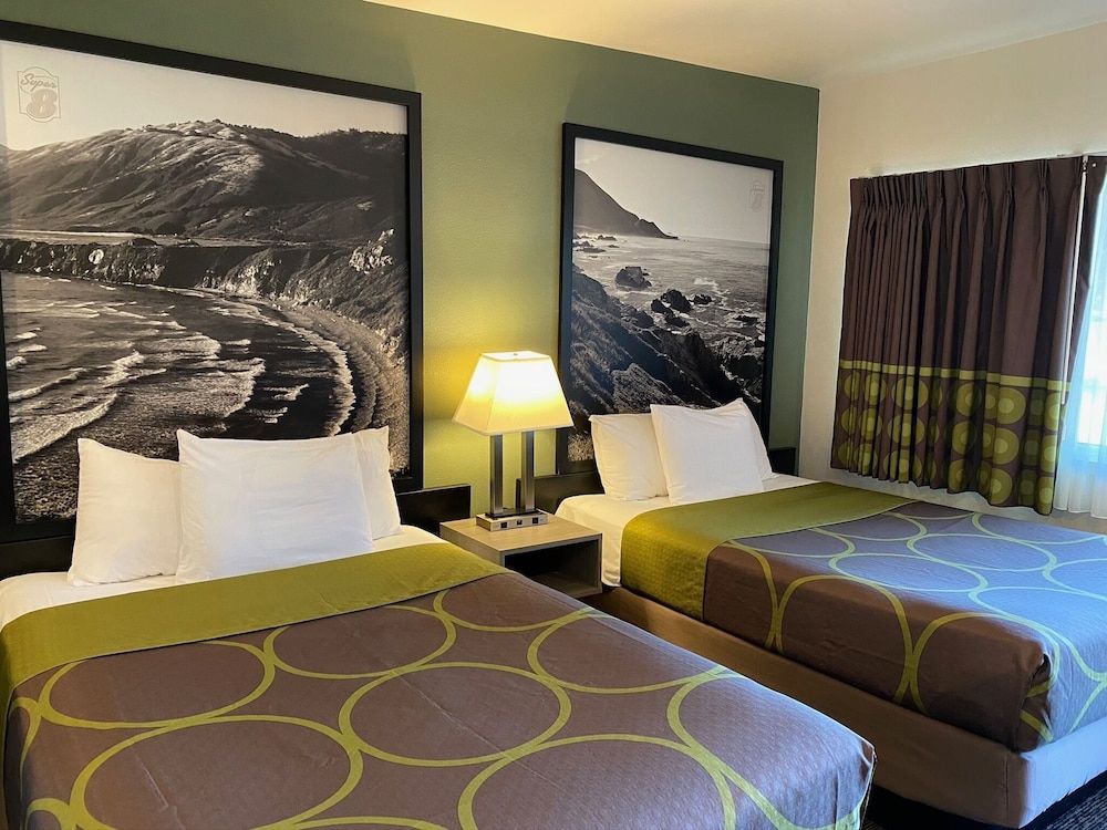 Super 8 by Wyndham Monterey 3