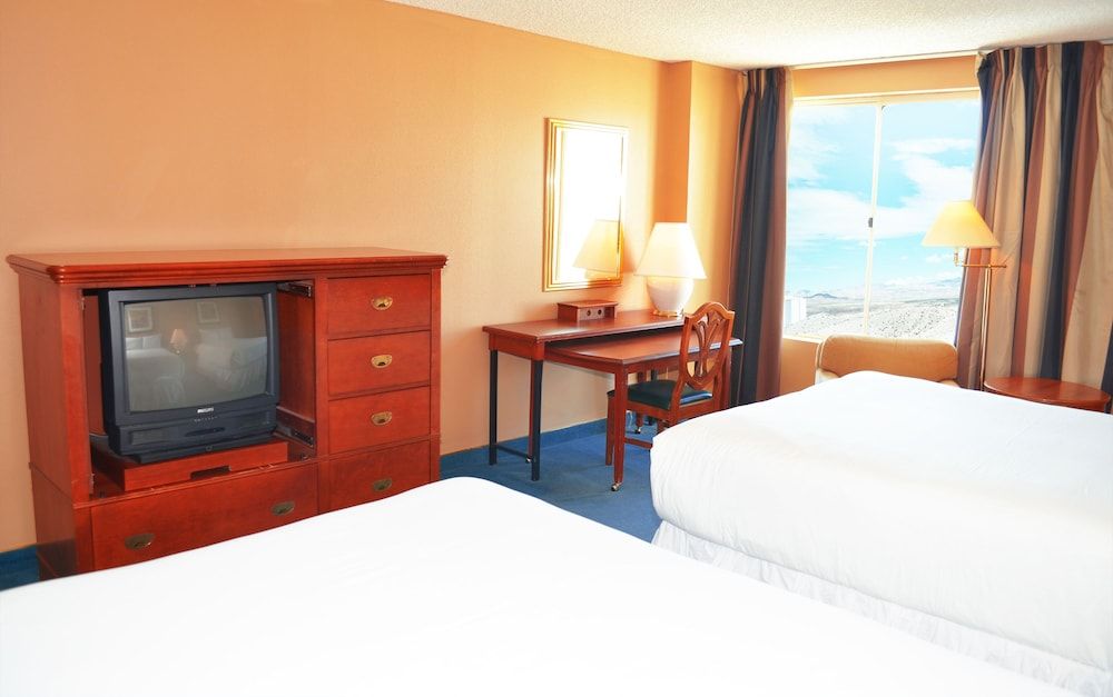 Laughlin River Lodge 2