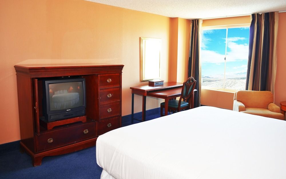 Laughlin River Lodge 3