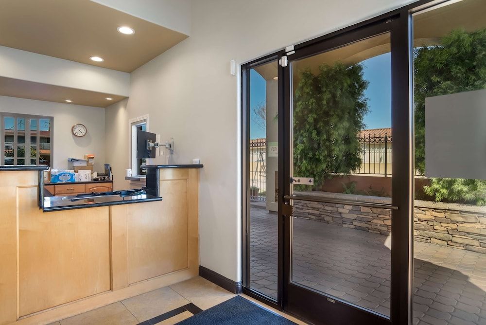 SureStay Hotel by Best Western San Rafael 3