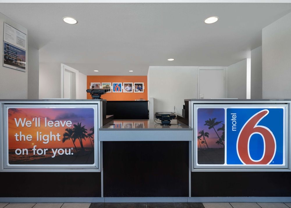 Motel 6 Temecula, CA - Historic Old Town 2