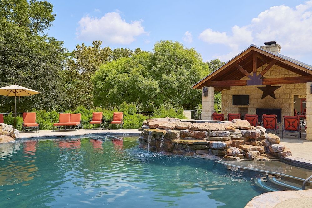 Fredericksburg Inn & Suites 1