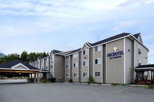 Microtel Inn & Suites by Wyndham Eagle River/Anchorage Area