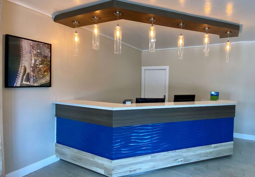 SureStay Hotel by Best Western Santa Cruz 3