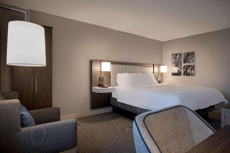 Hampton Inn Boston/Cambridge 2